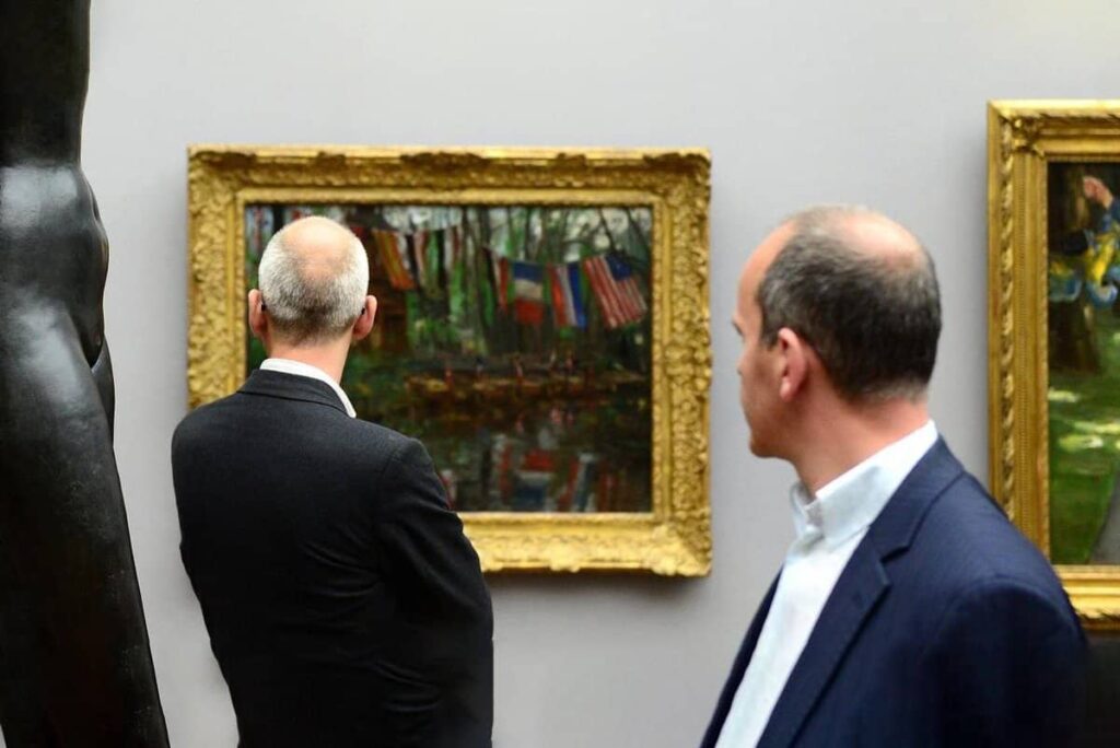 Image 1 - Top 6 auction houses and art brokers in the world - Ben Heine Art Blog