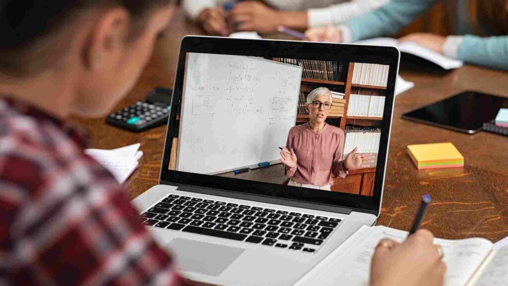 7 Vital Elements a School’s Website Design Must Have