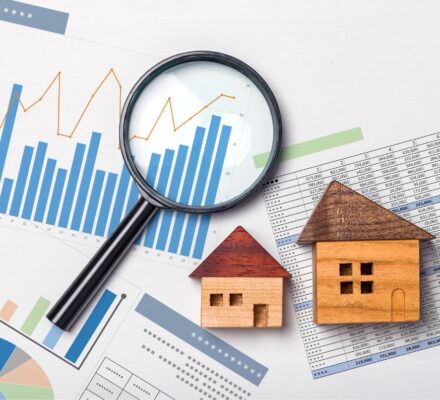 How Do Real Estate Copywriters Help Realtors to Attract New Buyers?