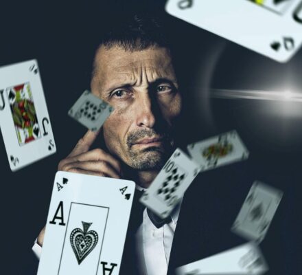 The Art of Bluffing in Poker: A Creative Approach to Outsmarting