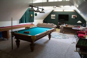 The Art of Creating an Immersive Poker Room