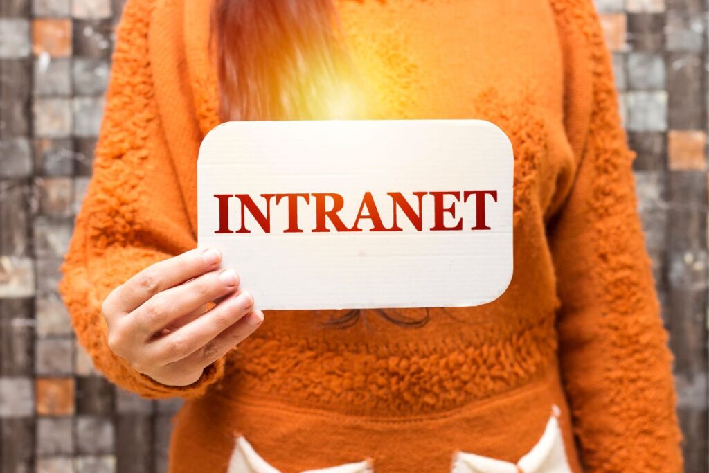 AI-Driven Employee Experience: The Future of Intranet Platforms
